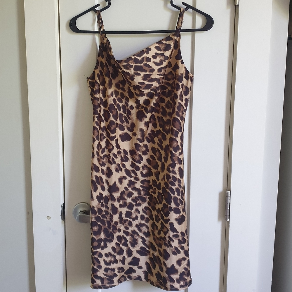 Cowl neck leopard print satin dress size xs